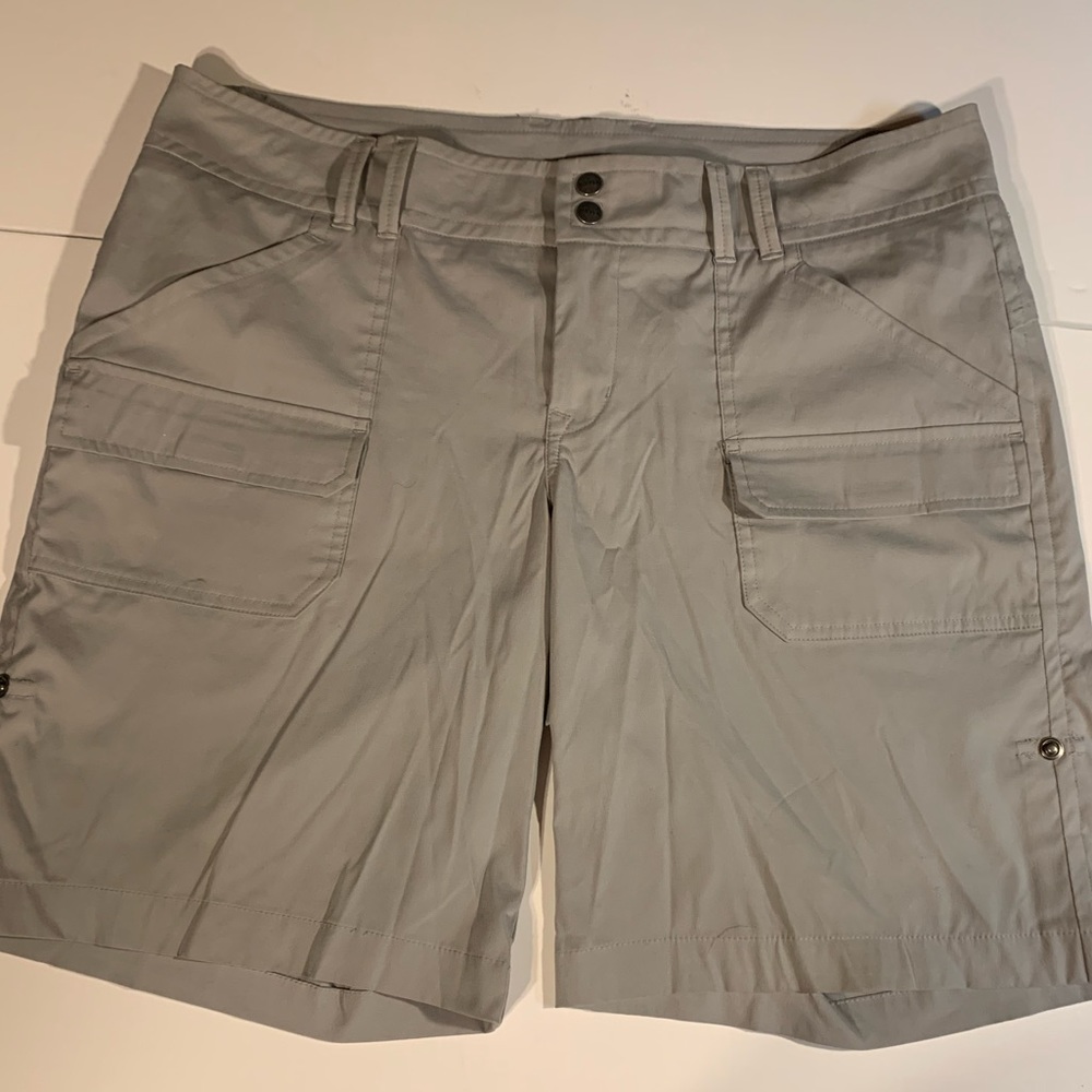 Koppen Womens Bermuda Shorts Size 14 Color Kaki Lightweight Casual Shorts